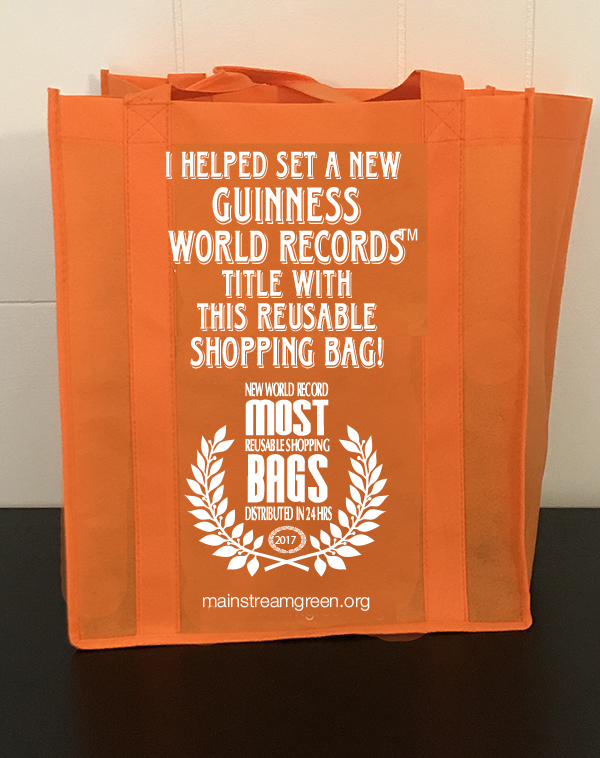 I helped set a nw Guinness World Rcords Tile with hi reusable shopping bag